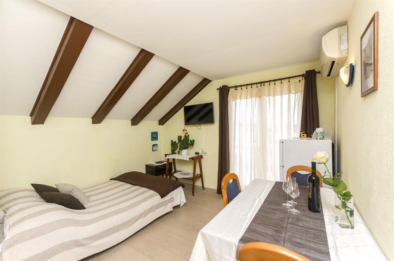 Apartments Toni Vodice Exterior foto